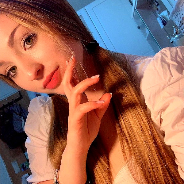 emily_new2 instagram image archive image