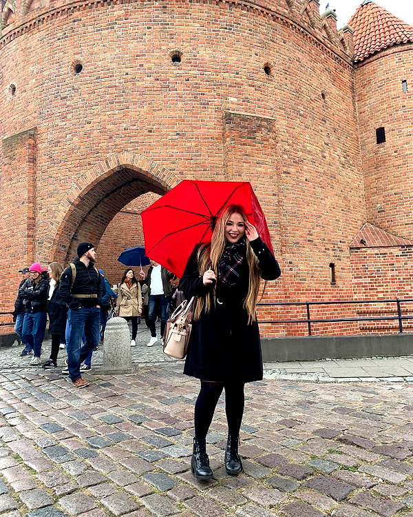 emily_new2 instagram image archive image