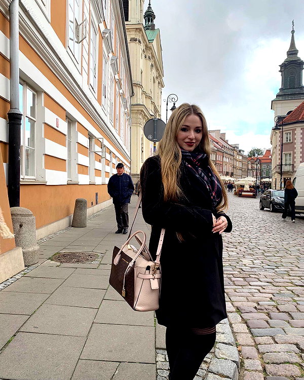 emily_new2 instagram image archive image