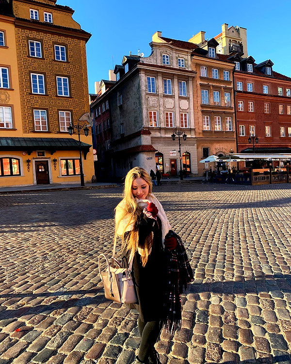 emily_new2 instagram image archive image