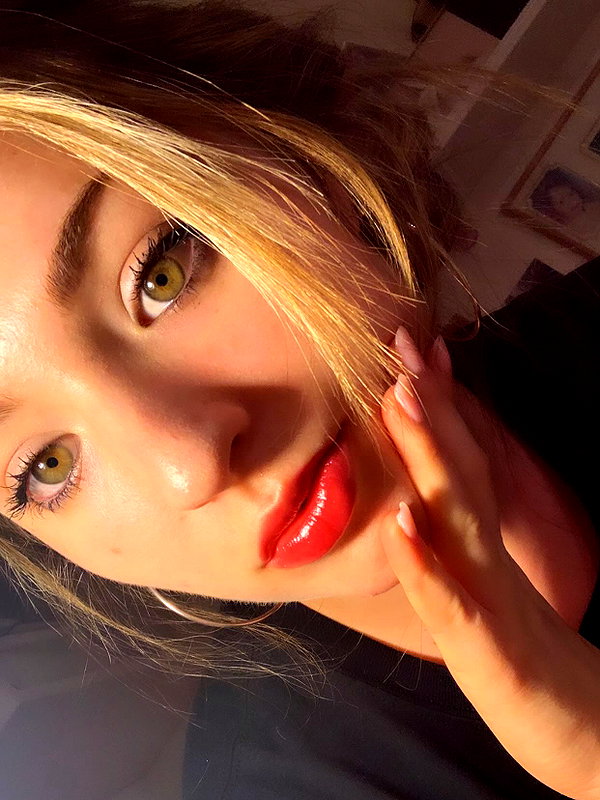 emily_new2 instagram image archive image