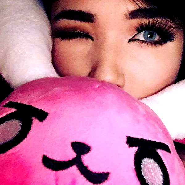 emiru.jpg instagram image archive image