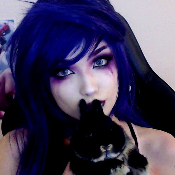 emiru.jpg instagram image archive image