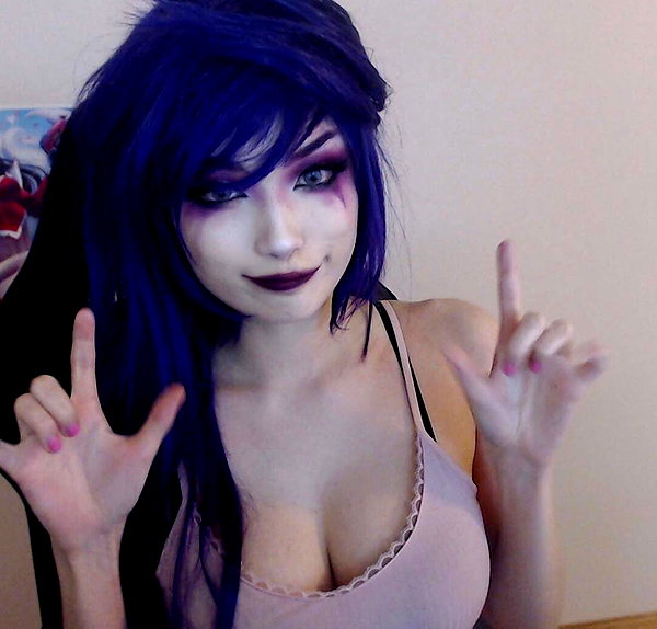 emiru.jpg instagram image archive image