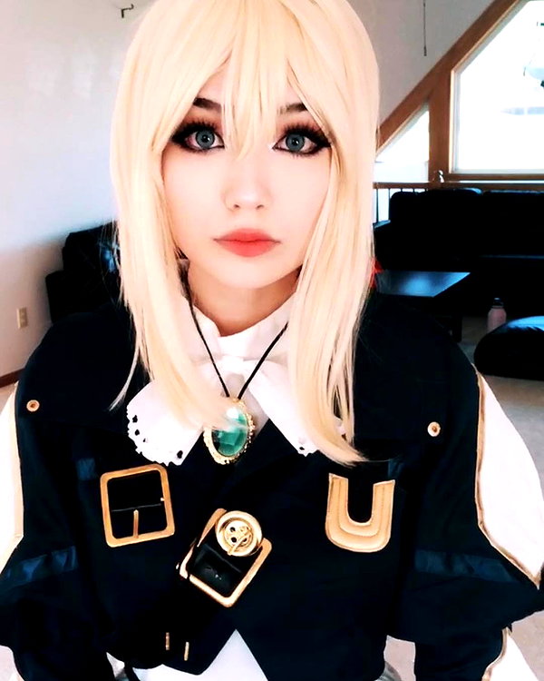 emiru.jpg instagram image archive image