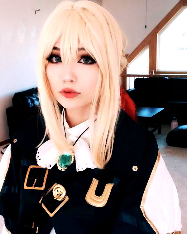 emiru.jpg instagram image archive image