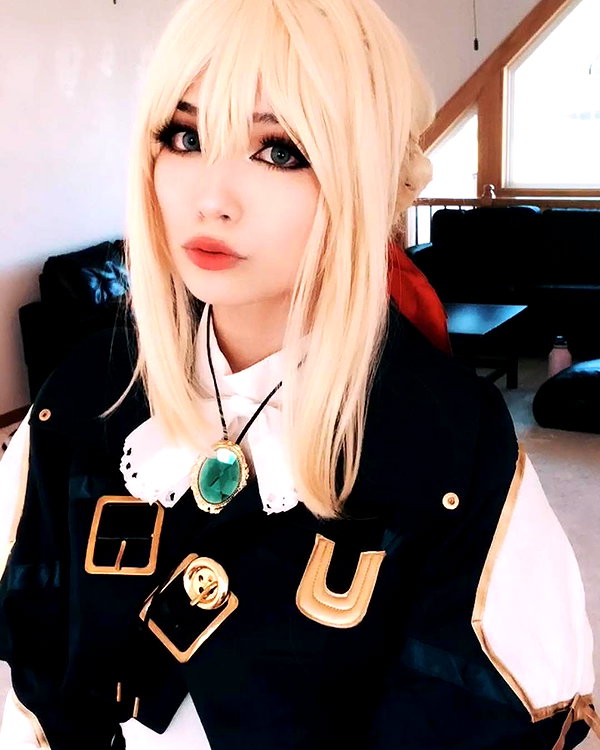 emiru.jpg instagram image archive image