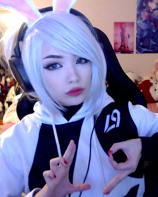 emiru.jpg instagram image archive image