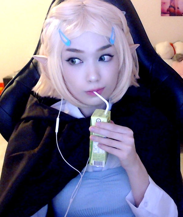 emiru.jpg instagram image archive image