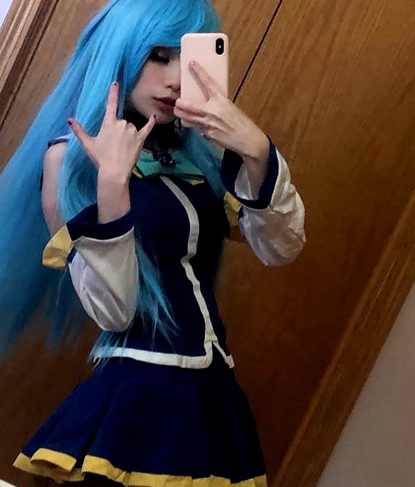 emiru.jpg instagram image archive image