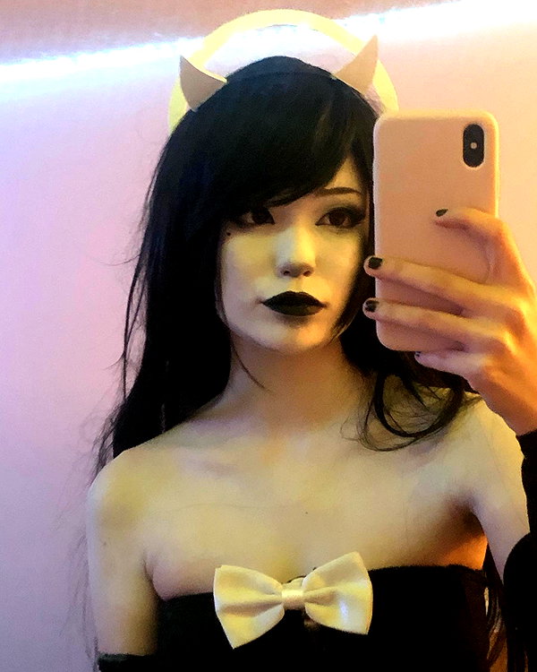 emiru.jpg instagram image archive image