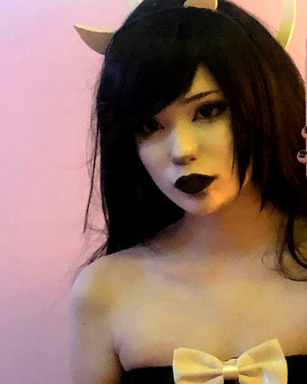 emiru.jpg instagram image archive image