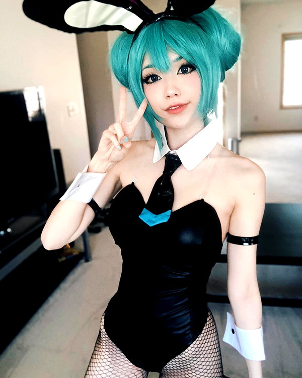 emiru.jpg instagram image archive image