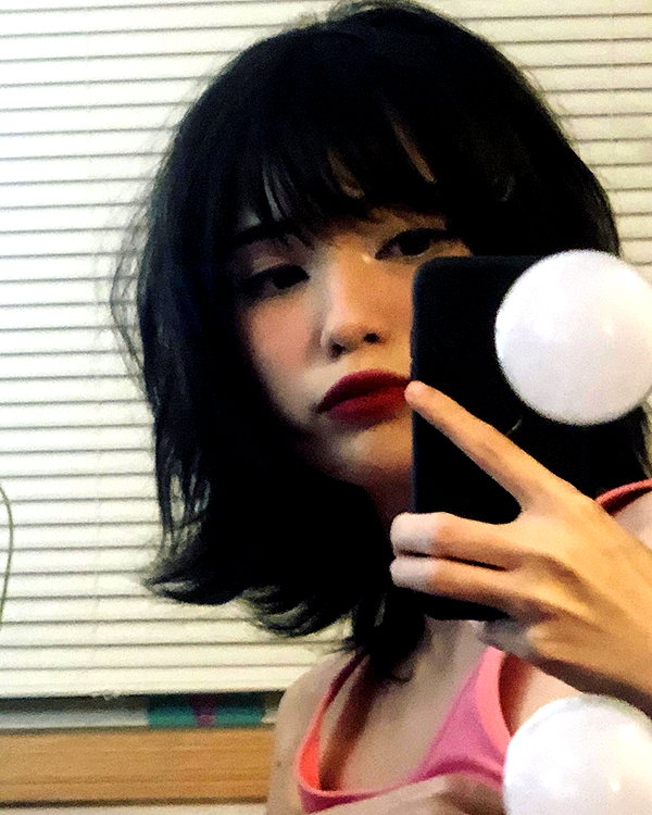 emiru.jpg instagram image archive image