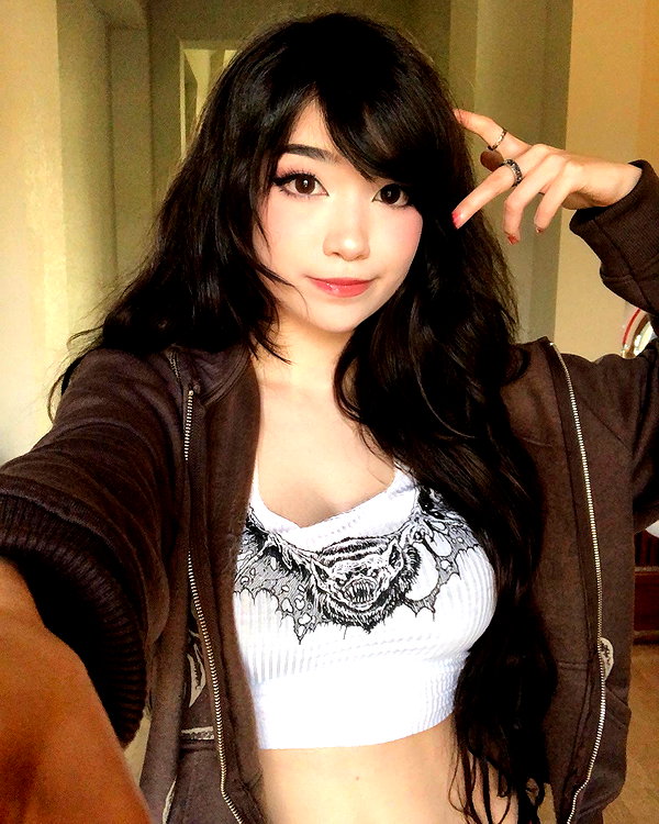 emiru.jpg instagram image archive image