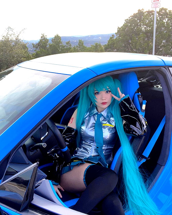 emiru.jpg instagram image archive image