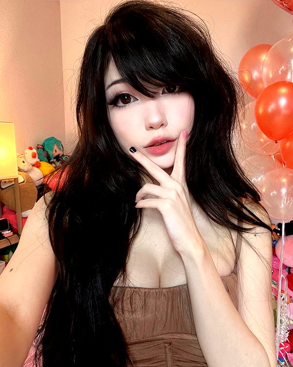 emiru.jpg instagram image archive image