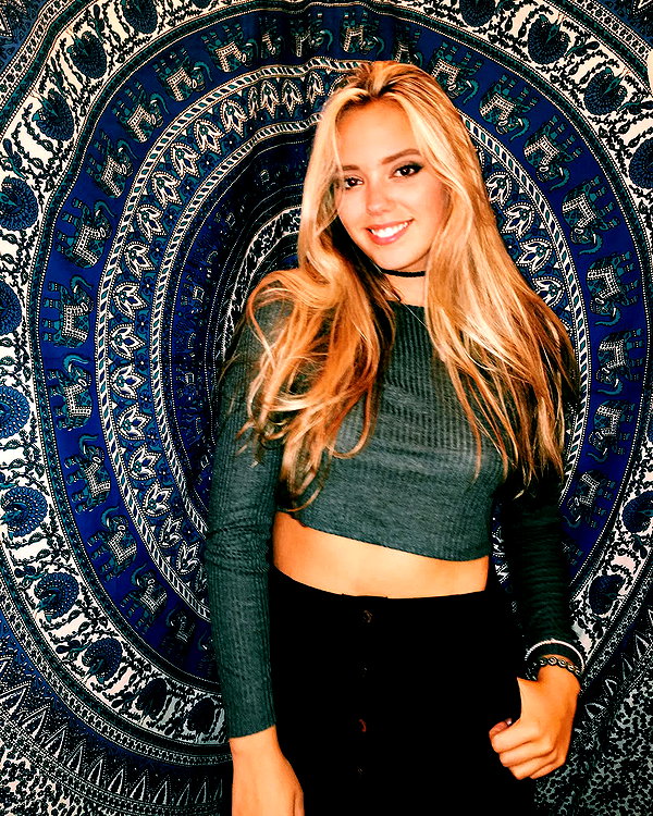 emmarose_xoxoxo instagram image archive image