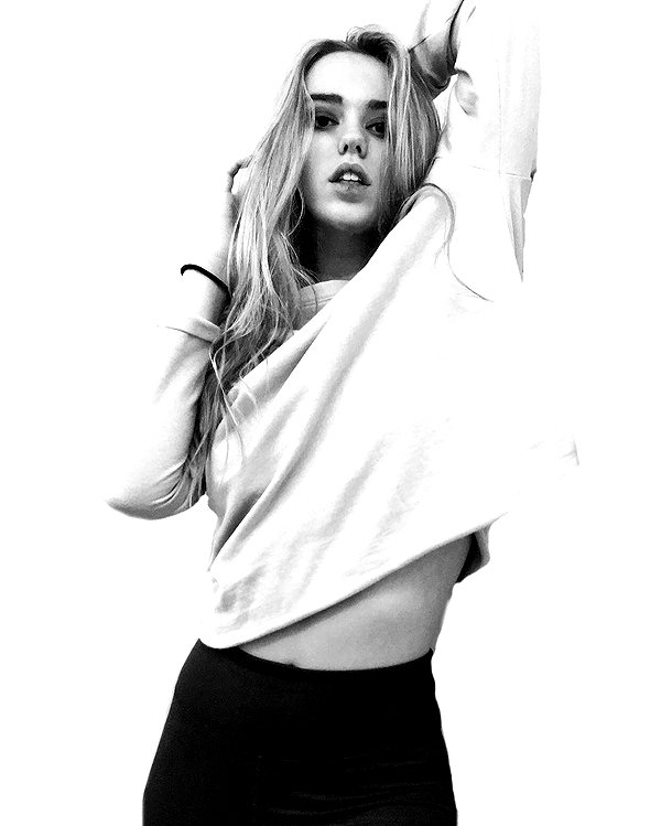 emmarose_xoxoxo instagram image archive image
