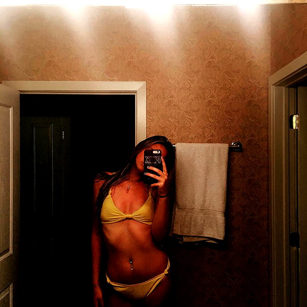 emmarose_xoxoxo instagram image archive image