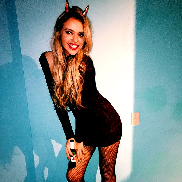 emmarose_xoxoxo instagram image archive image