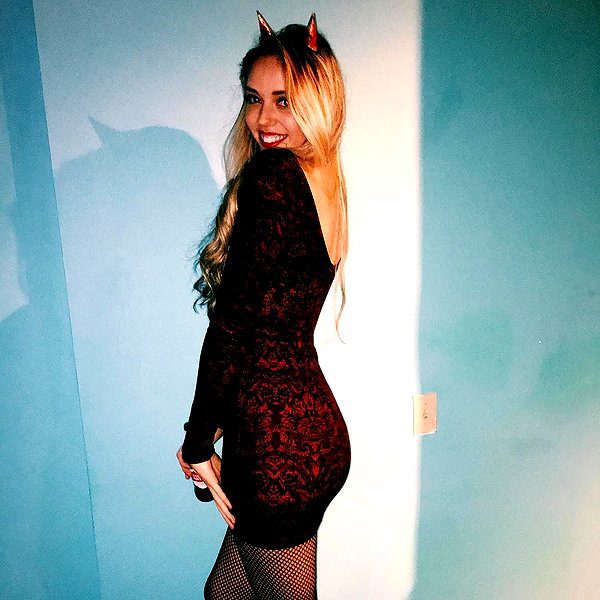 emmarose_xoxoxo instagram image archive image