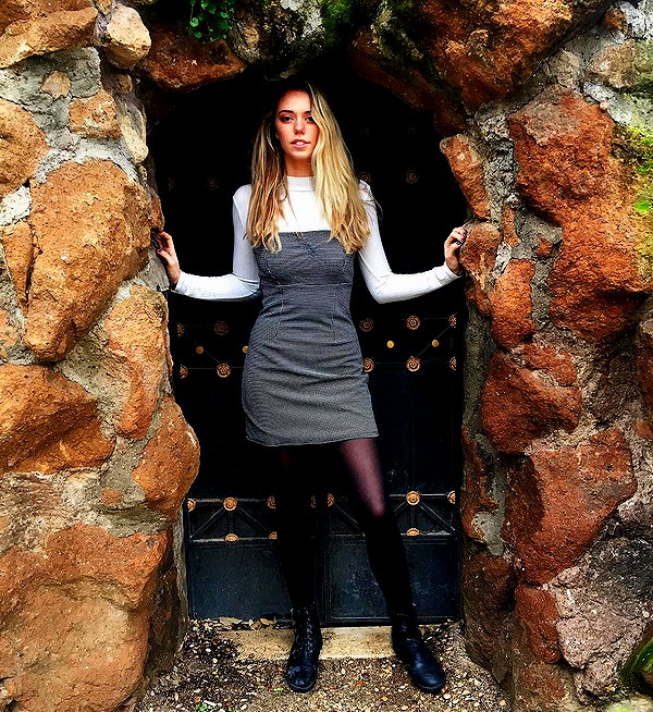 emmarose_xoxoxo instagram image archive image
