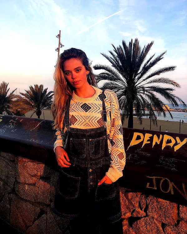 emmarose_xoxoxo instagram image archive image