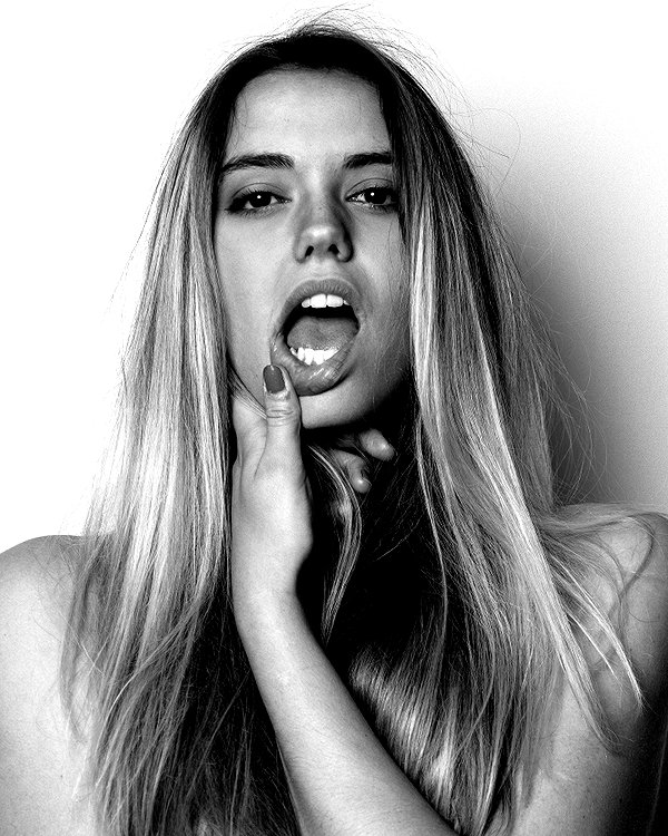 emmarose_xoxoxo instagram image archive image