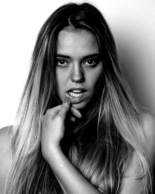 emmarose_xoxoxo instagram image archive image