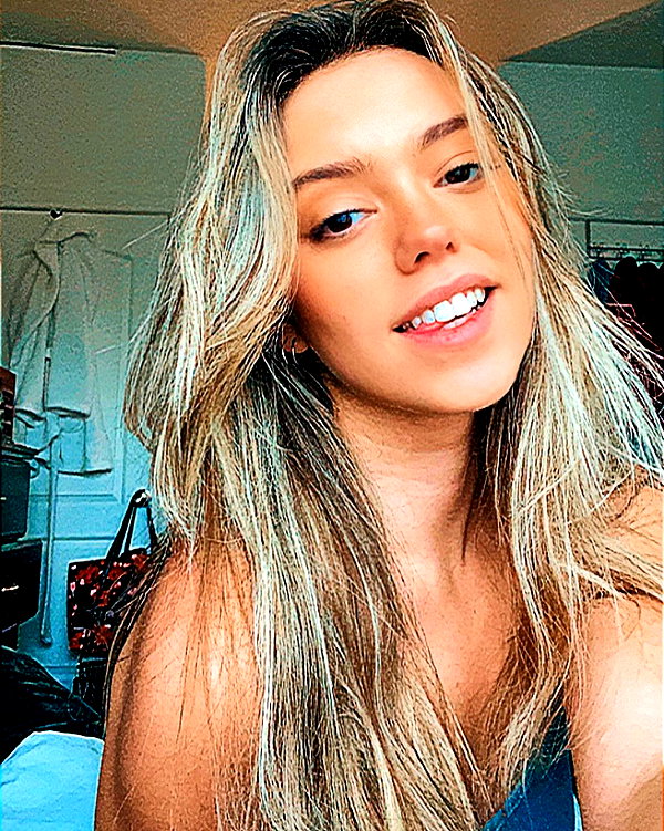 emmarose_xoxoxo instagram image archive image