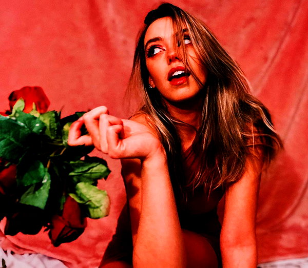 emmarose_xoxoxo instagram image archive image