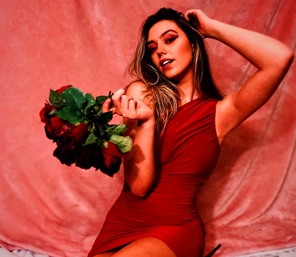 emmarose_xoxoxo instagram image archive image