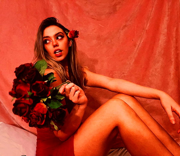 emmarose_xoxoxo instagram image archive image