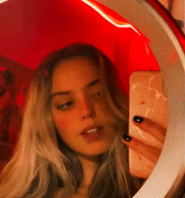 emmarose_xoxoxo instagram image archive image