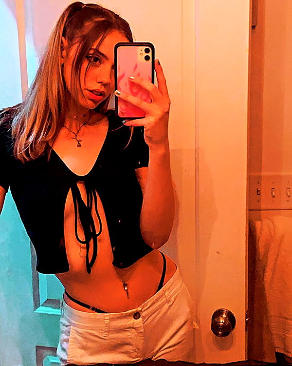 emmarose_xoxoxo instagram image archive image