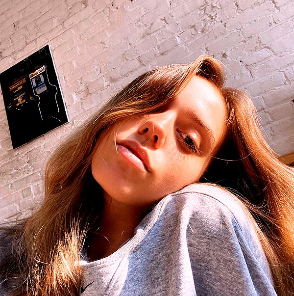 emmarose_xoxoxo instagram image archive image