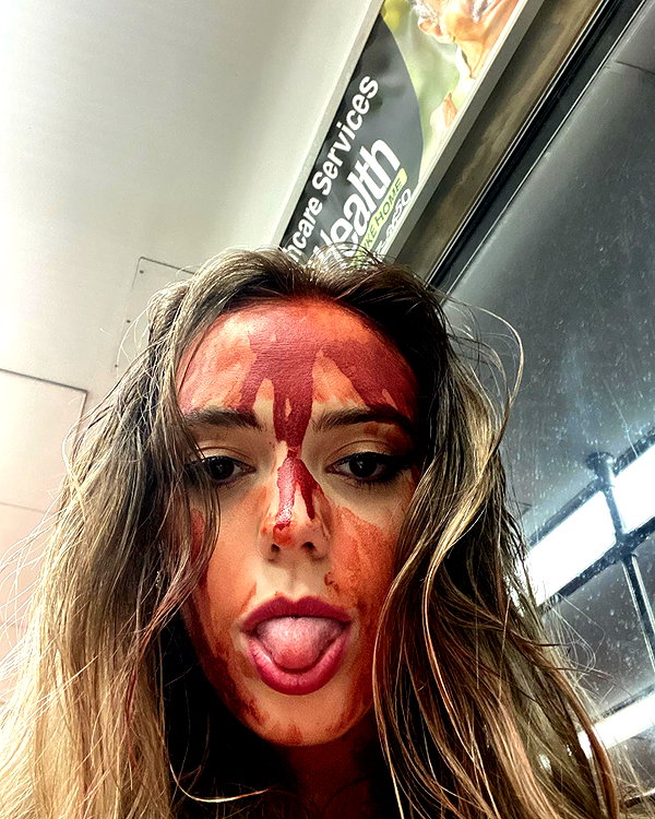 emmarose_xoxoxo instagram image archive image