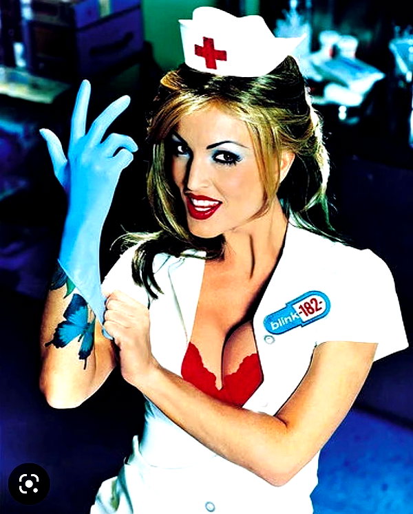 emmarose_xoxoxo instagram image archive image