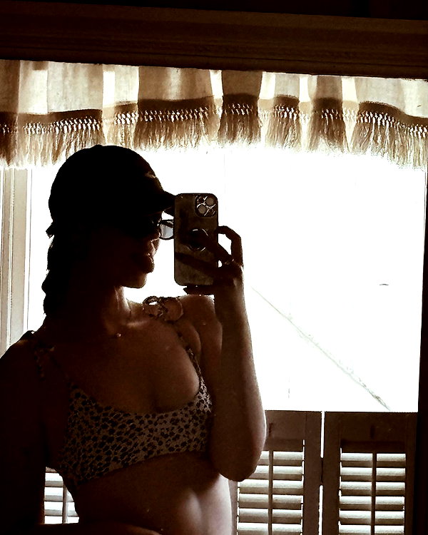 emmarose_xoxoxo instagram image archive image