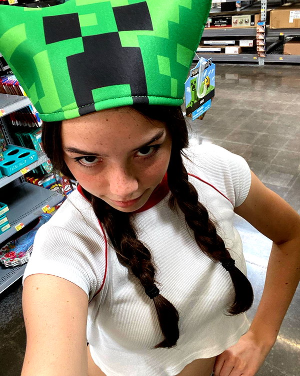 emobxtch420 instagram image archive image