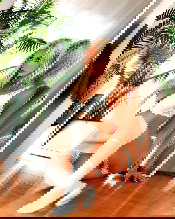 emxllouise2 image ~ Altpins