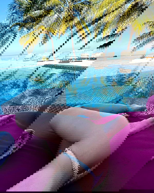 emxllouise2 image ~ Altpins