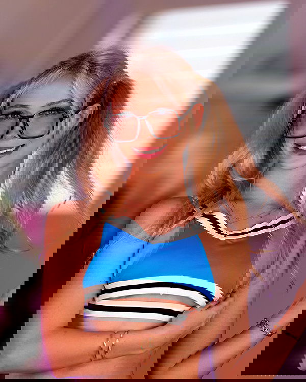 emxllouise2 image ~ Altpins