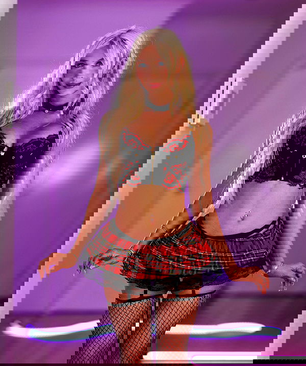 emxllouise2 image ~ Altpins