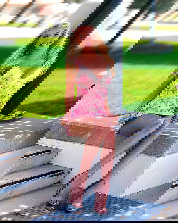 emxllouise2 image ~ Altpins