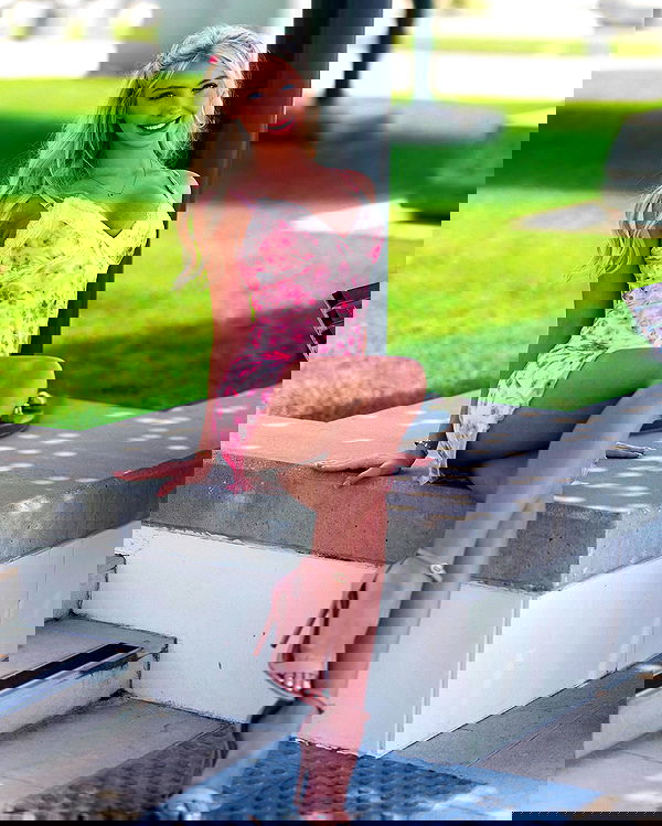 emxllouise2 image ~ Altpins