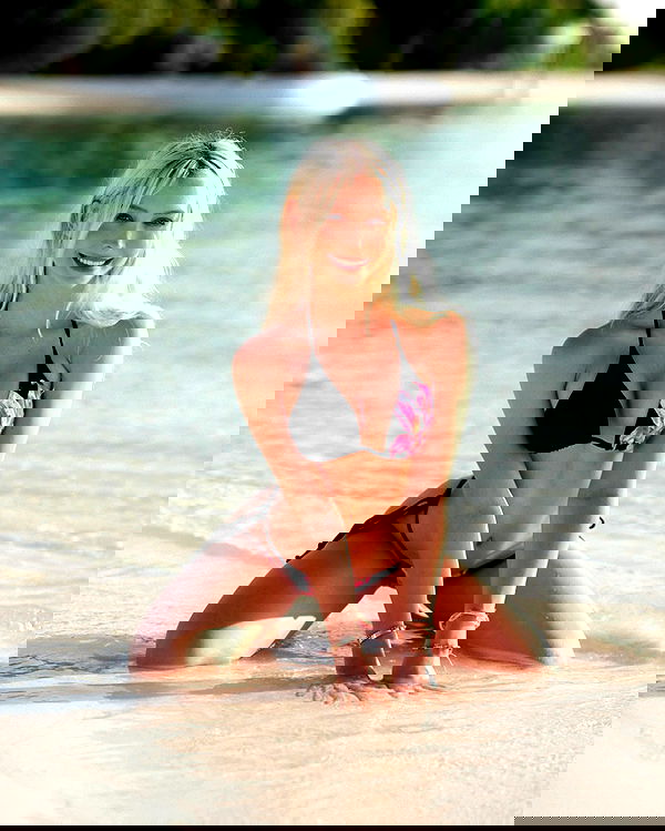 emxllouise2 image ~ Altpins