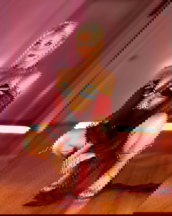 emxllouise2 image ~ Altpins