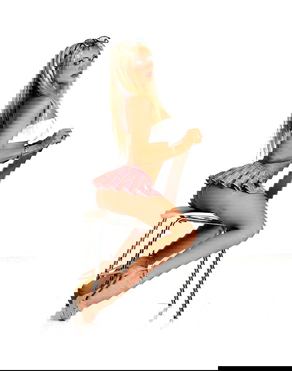 emxllouise2 image ~ Altpins